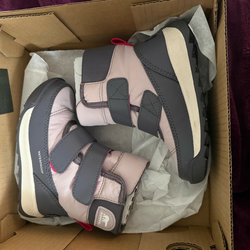 Sorel Kids Boots - Light Pink and Dark Gray